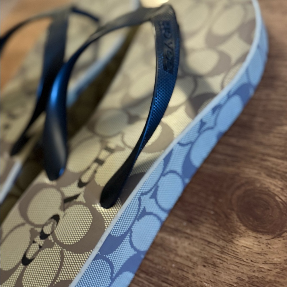 Coach Tan and Black Signature Flip Flops - Picture 3 of 4